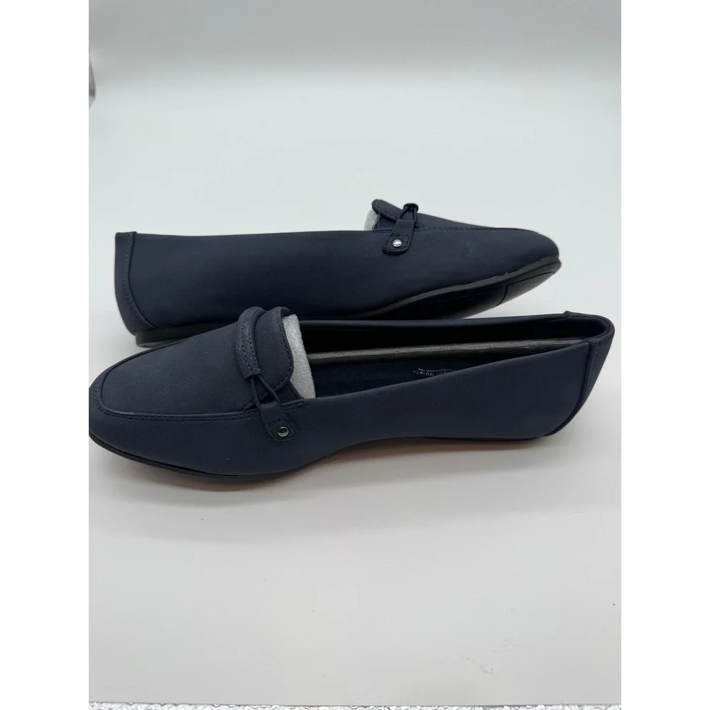 Easy Street Catsha Navy Blue Loafers Womens 6.5 N Slip On Flats